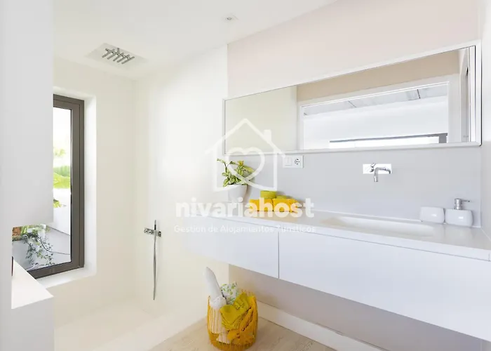 Villa Villa Esperanza Costa Adeje, By Nivariahost *