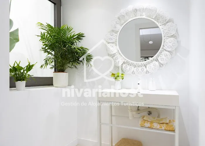 Private Pool & Jacuzzi, Esperanza Willa *