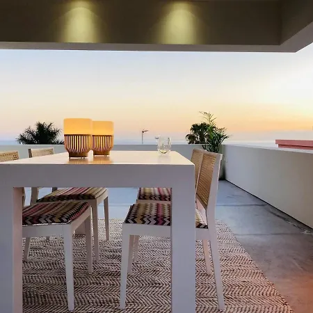 וילה Private Pool & Jacuzzi, Esperanza אדחה