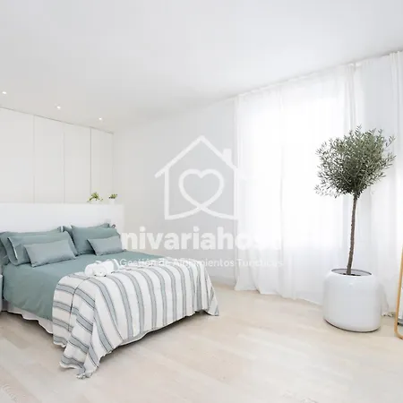 Private Pool & Jacuzzi, Esperanza * אדחה