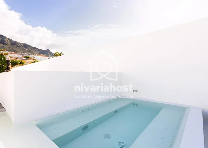 Private Pool & Jacuzzi, Esperanza *